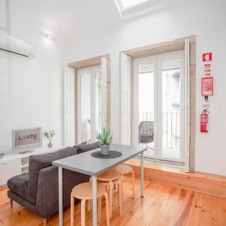 Liiiving In - Heart Of Mezzanine Apartment *