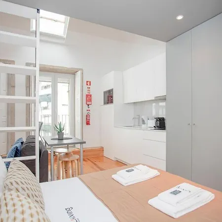 Apartment Liiiving In - Heart Of Mezzanine *