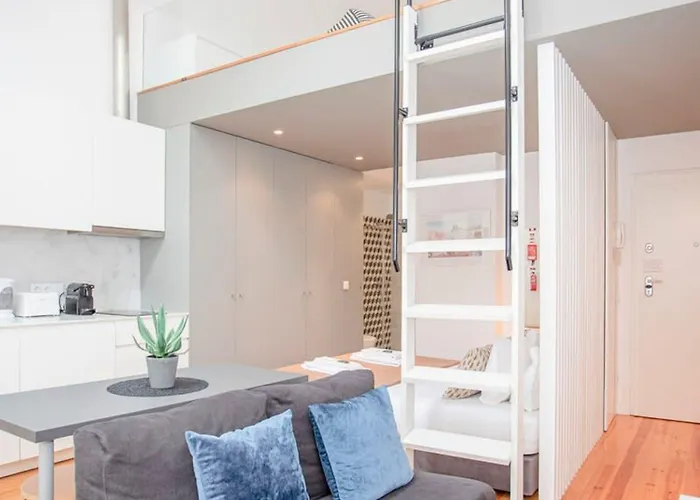 Liiiving In - Heart Of Mezzanine Apartment Porto