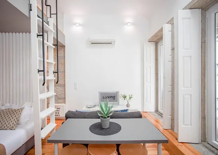 Apartment Liiiving In - Heart Of Mezzanine *