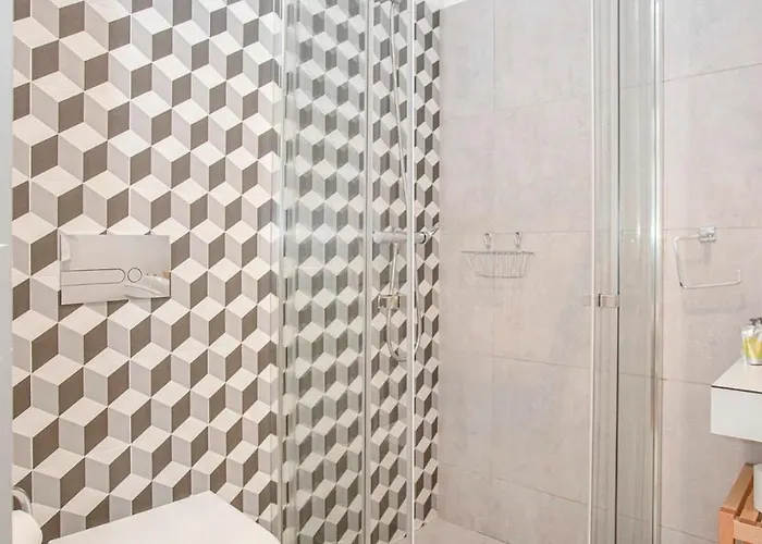 Apartment Liiiving In - Heart Of Mezzanine *