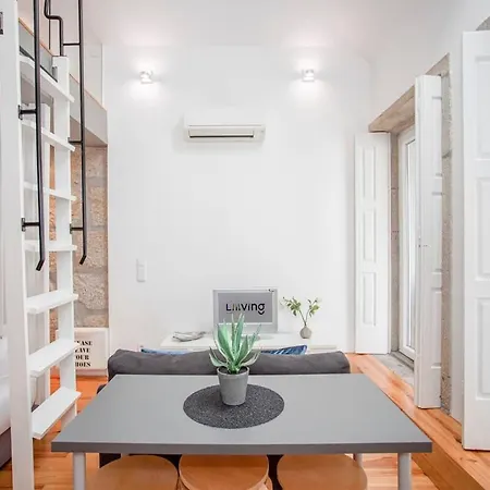 Apartment Liiiving In - Heart Of Mezzanine *